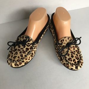 minnetonka full leopard moccasins
